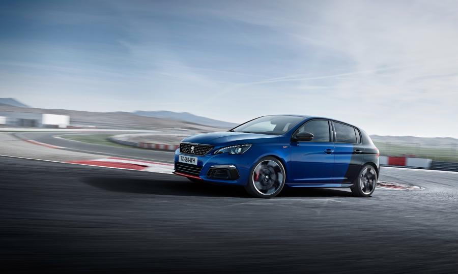  Peugeot 308 GTi 2017 года  (WW) (фото 2 из 50)